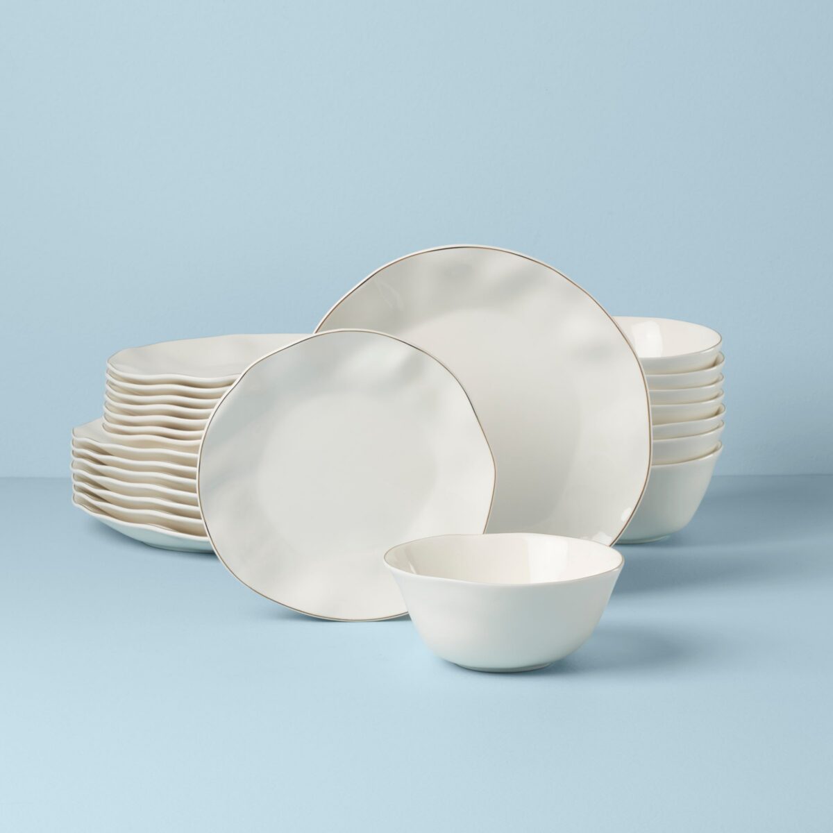 White 24-Piece Dinnerware Set